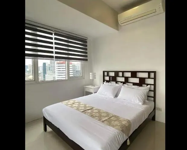 Calyx Residences High End 1 Bedroom Unit Aparthotel